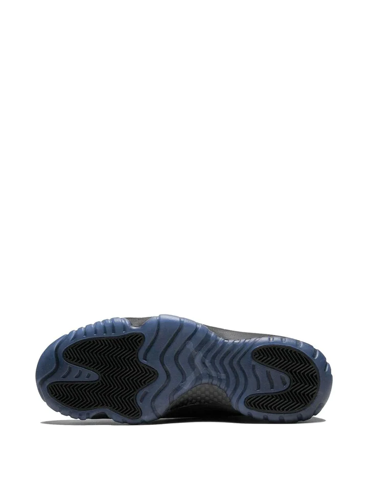 AIR JORDAN 11 PROM NIGHT CAP AND GOWN - Image 4